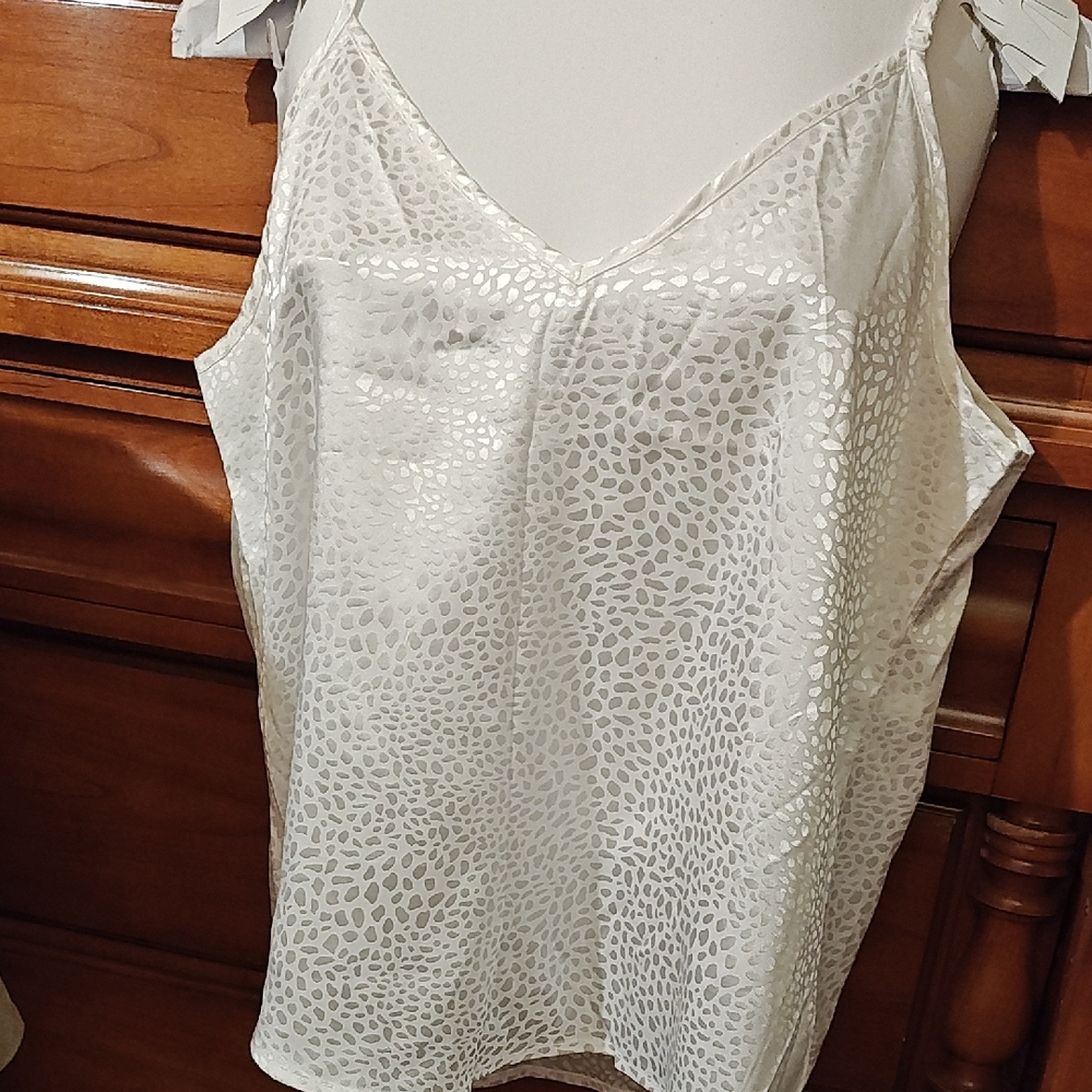 SHEIN White Patterned Sleeveless Blouse